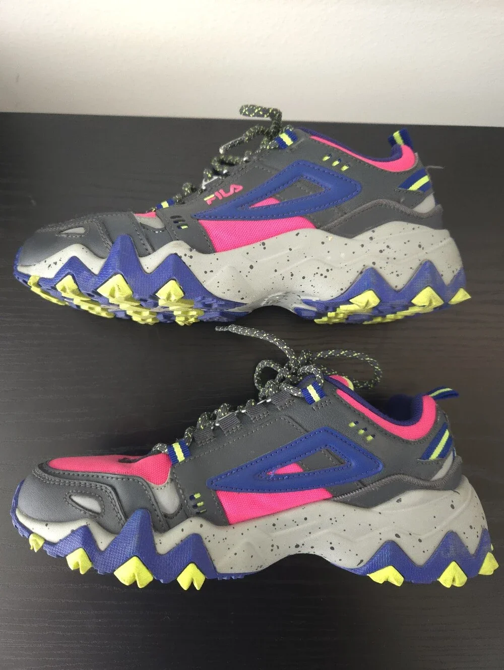 Fila Women's Sneaker Oakmont TR Trail Hiker Running Shoes Hot Pink Gray Blue 7.5